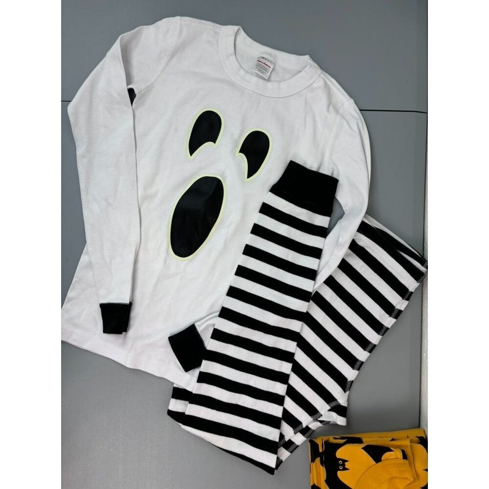 Hanna Andersson White & Yellow Black Bat Ghost Pajama Set - Picture 5 of 7
